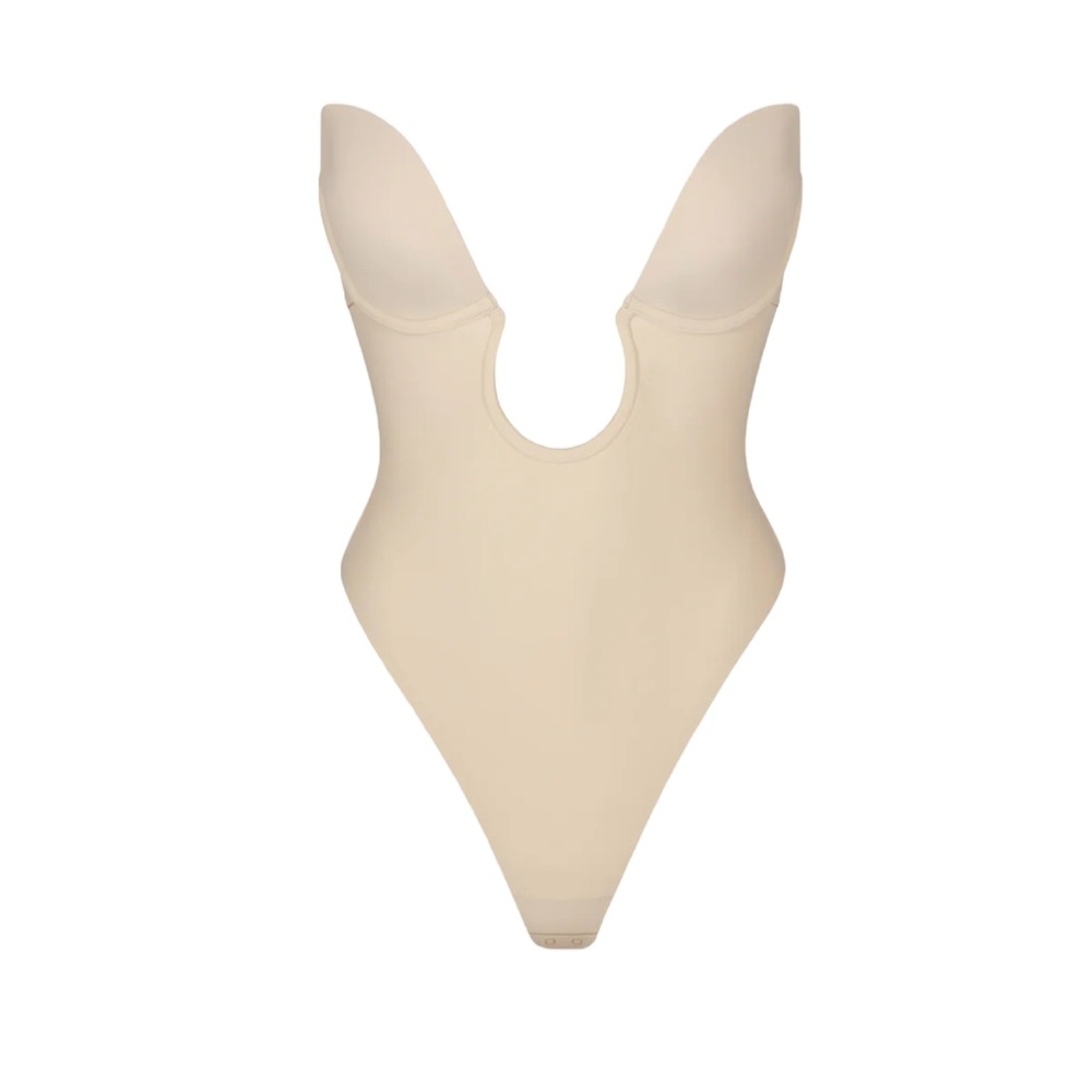 Skims Small DEEP PLUNGE SHAPEWEAR BODYSUIT Sand NWT